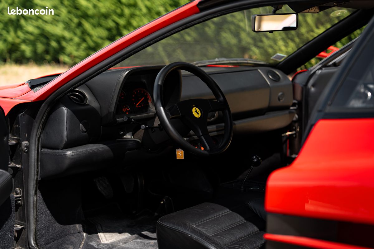 Ferrari 512 TR | Rosso Corsa | Intérieur Tout cuir Noir | Classiche | Première Peinture | À partir de 4250/mois (image 8)