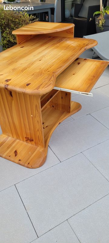 Bureau en pin (image 1)