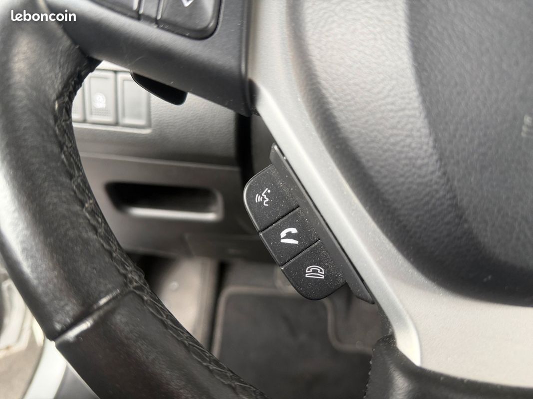 Suzuki vitara 1.0 boosterjet 110 comfort 2wd bva (image 21)