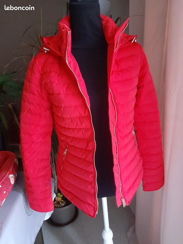 Doudoune NEUVE taille XS (34/36) marque tokyo Laundry Vêtements