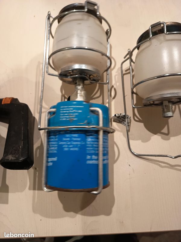 Lot d'une lampe de marque camping gaz avec un verre supplémentaire et un brûleur (image 5)