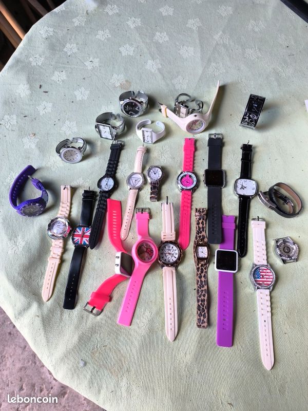 24 montres faut remettre une pile) Montres Bijoux