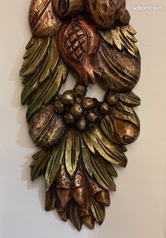 Sculpture murale en bois doré polychrome (image 6)