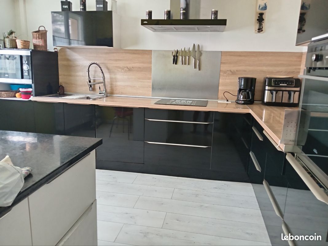 Maison 7 pièces 167 m² · à Decazeville · 167 m² · 165 000 €
