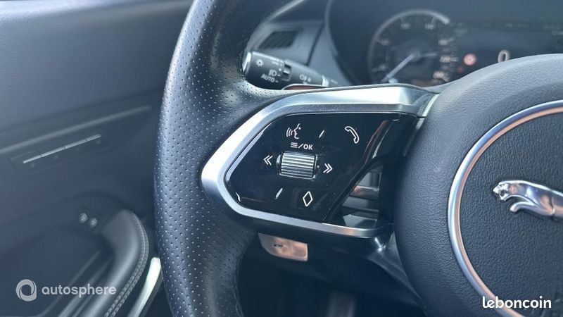 Jaguar E-Pace P200 FlexFuel MHEV 200ch R-Dynamic SE (image 23)