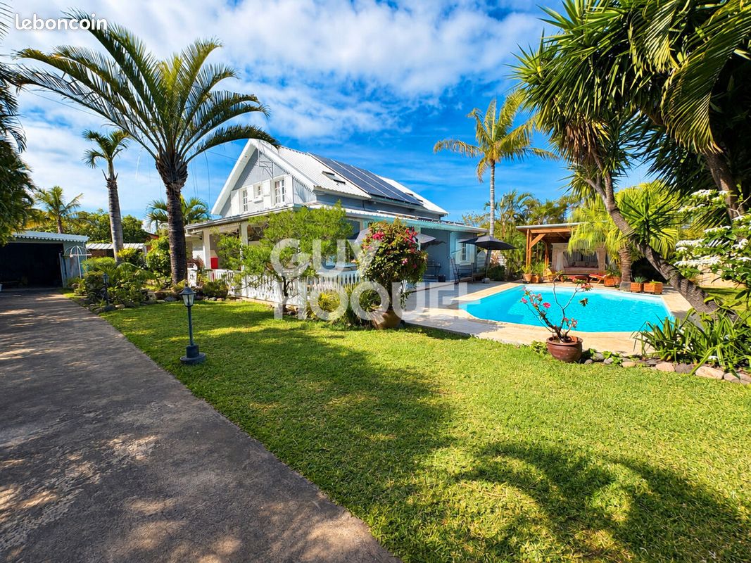 Maison 6 pièces 147 m² · à Saint-Pierre · 147 m² · 675 000 €