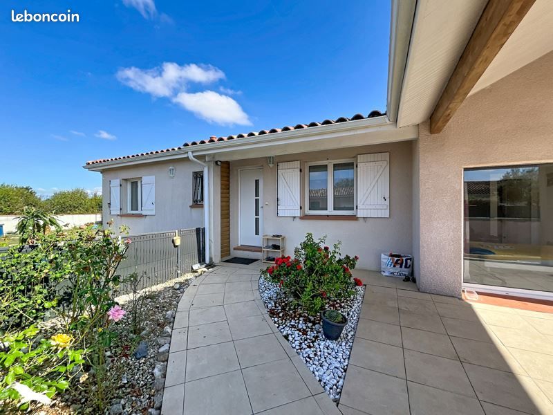 Maison 5 pièces 111 m² · à La Ville-Dieu-du-Temple · 111 m² · 270 000 €