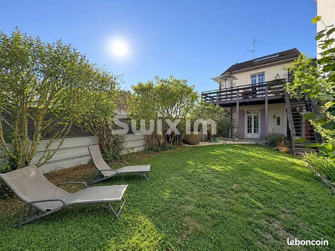 Maison 7 pièces 183 m² · à Divonne-les-Bains · 183 m² · 980 000 €