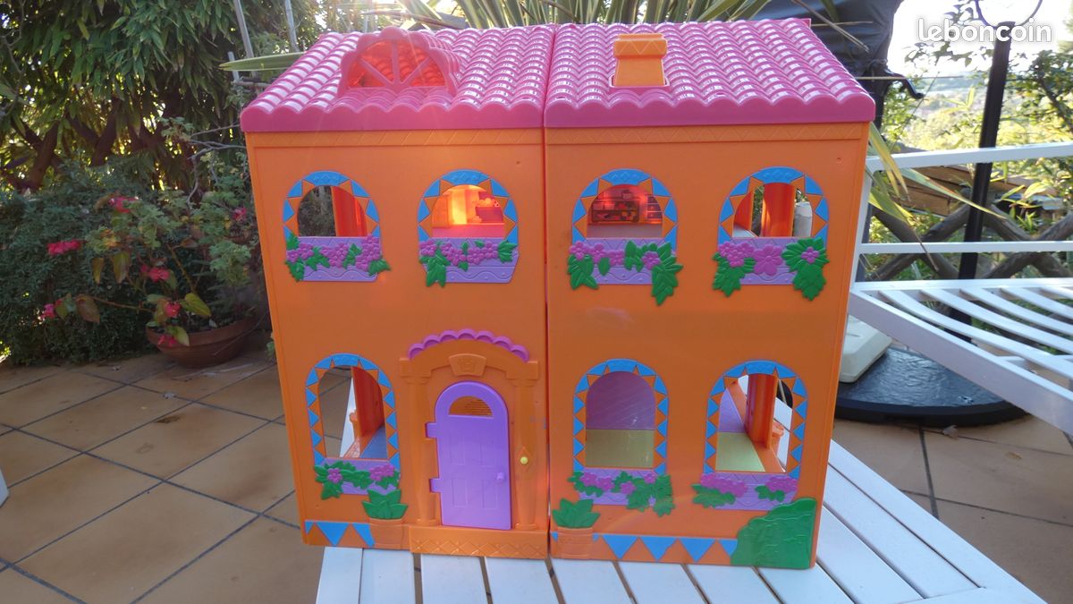 Maison de poupée (image 1)