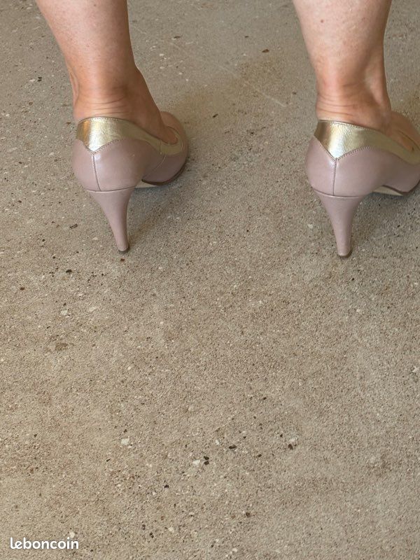 Paire d’escarpins, talon de 7cm (image 9)