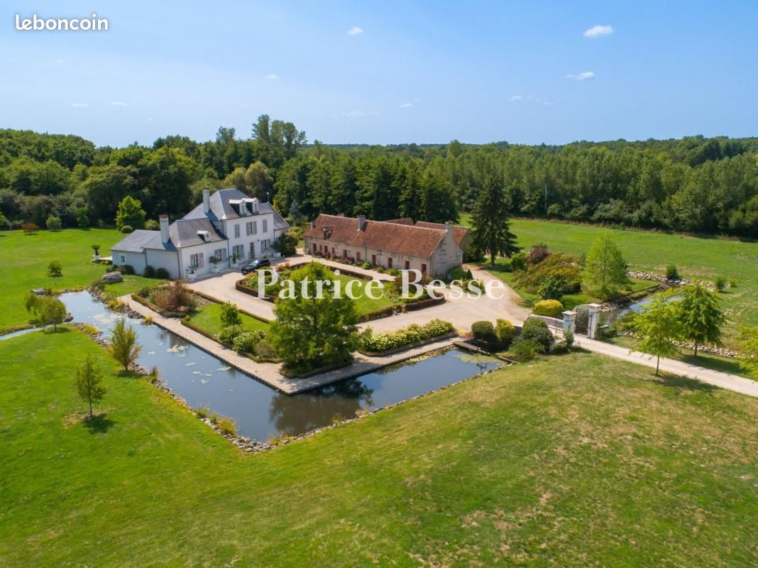 Maison 8 pièces 405 m² · à Romorantin-Lanthenay · 405 m² · 1 560 000 €