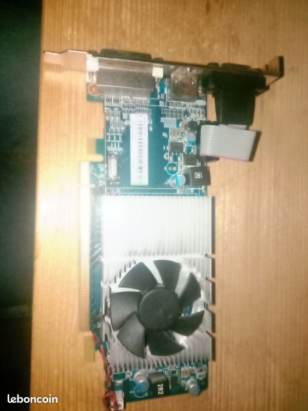 Radeon hd 5450 512 mb (VENDU) (image 1)