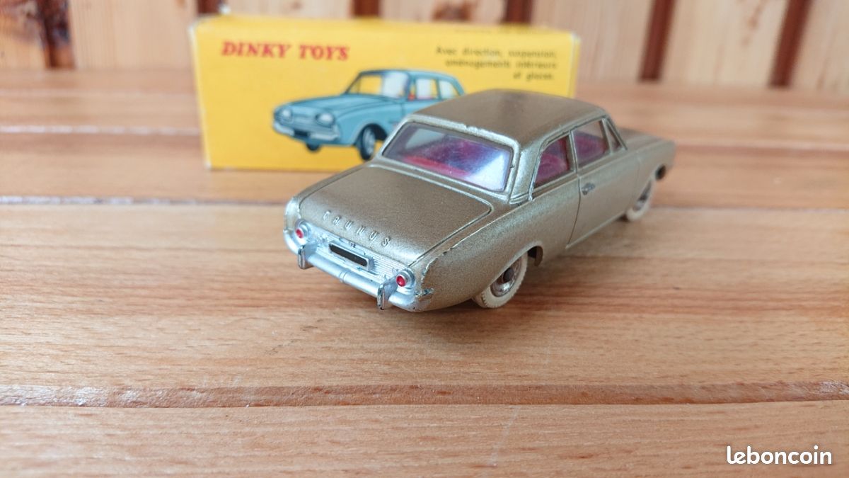 Dinky Toys Ford Taunus 559 – Miniature Ancienne D'Occasion, à Collectionner