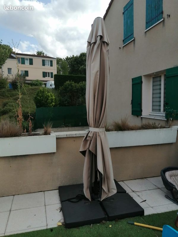 Parasol déporté 4x3m Rotatif et inclinable (image 1)