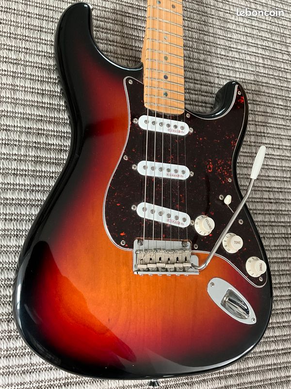 FENDER STRAT Custom Shop Contemporary Series 2001 (image 3)