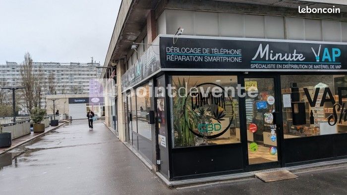 Local commercial 136 m²