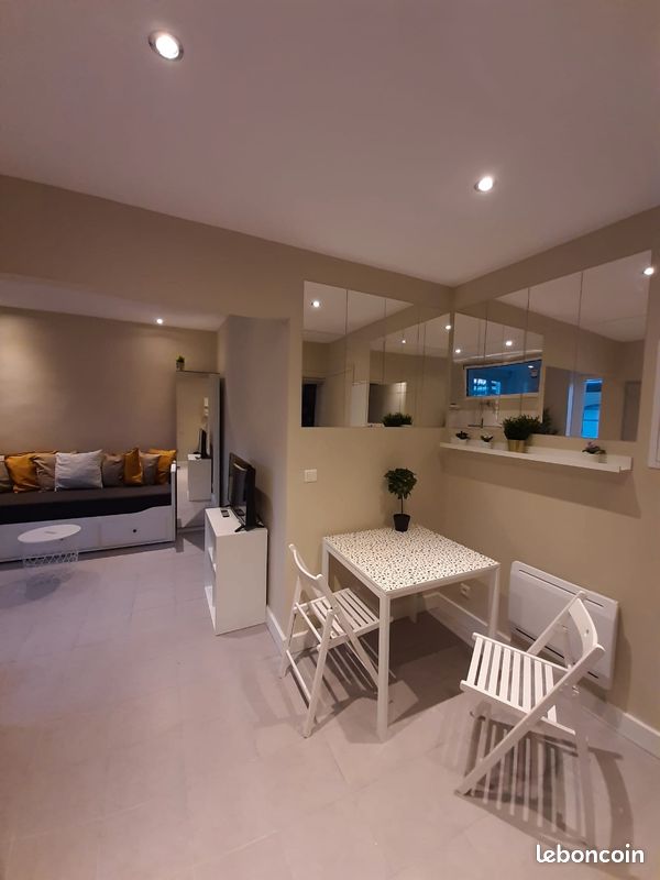 Appartement 1 pièce 21 m² · à Nîmes · 21 m² · 399 €/mois