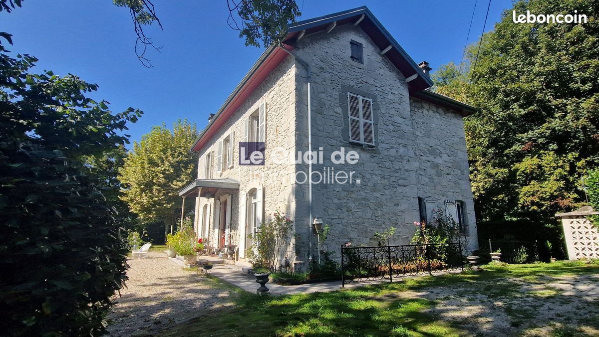 Maison 7 pièces 254 m² · à Chambéry · 254 m² · 795 000 €