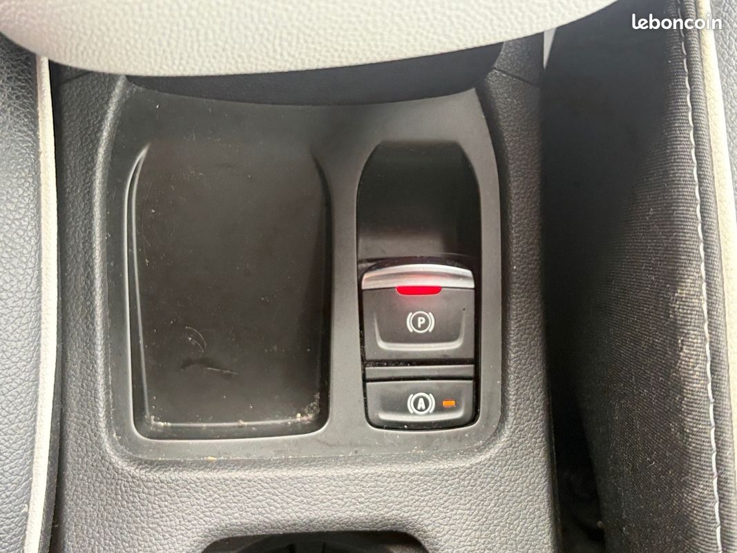 RENAULT CLIO 1.6 E-TECH 140 INTENS Caméra de recul Clim Auto Radar de Recul Garantie 12 mois (image 18)