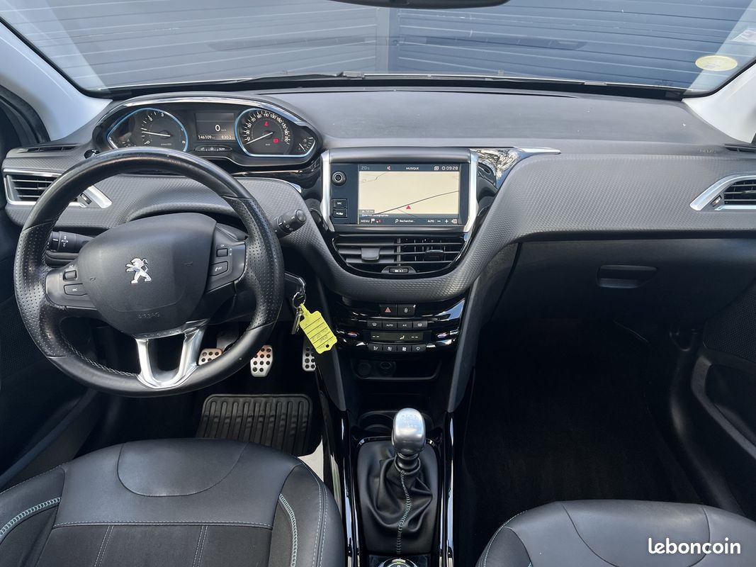 Peugeot 2008 1.6 BLUEHDI 120CH CROSSWAY S&S (image 15)