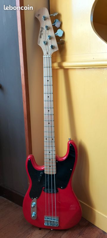 Basse pour gaucher (image 1)