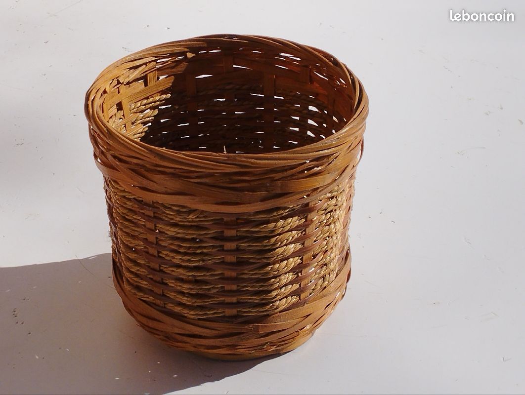 Cache pot en osier et ficelle (image 1)