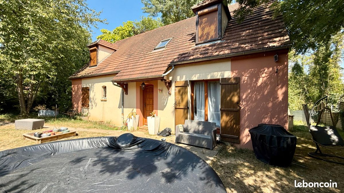 Maison 8 pièces 126 m² · à Vauréal · 126 m² · 490 000 €