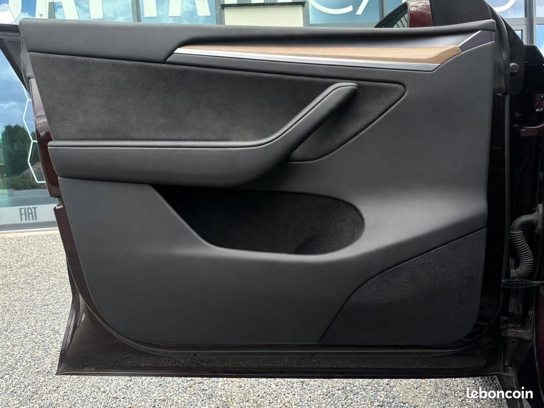 TESLA MODEL Y AWD Performance PH1 - GARANTIE CONSTRUCTEUR (image 26)