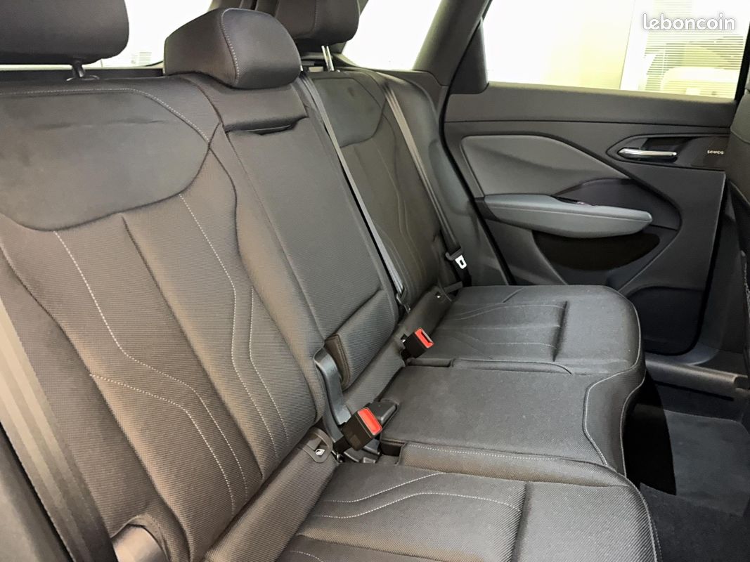 AUDI Q3 e-hybrid 272 ch S tronic 6 S line (image 25)
