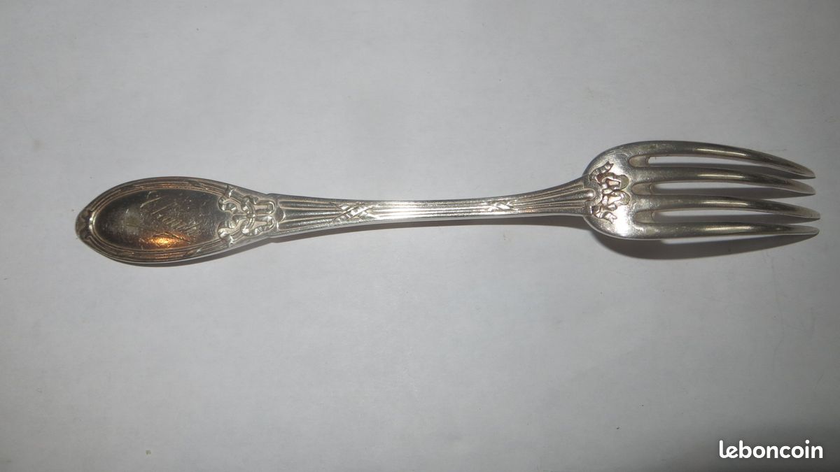 1 fourchette" roulenger" gravée " Claude " (image 2)