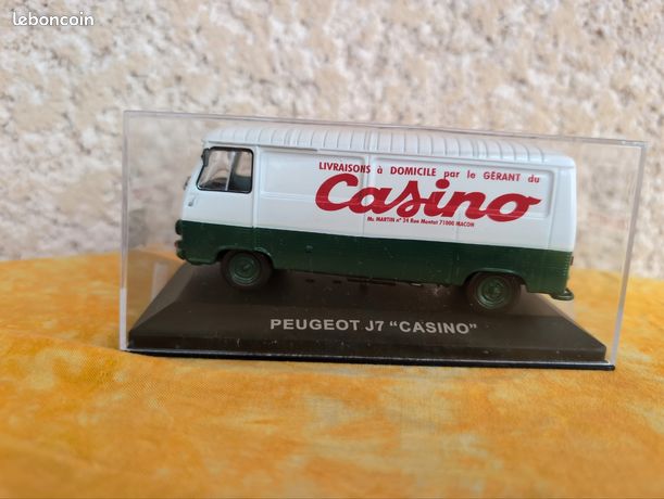 Voiture Miniature Dinky Toys 1/43 Peugeot J7 Alloy Model Modèle Réduit