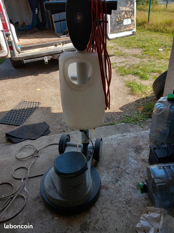 Lavage sol (image 1)