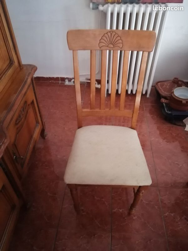 Donne table et chaises en bois massif (image 3)