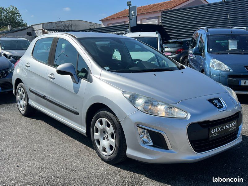 Peugeot 308 1.6 HDi 110ch Urban Move 1er main (image 1)
