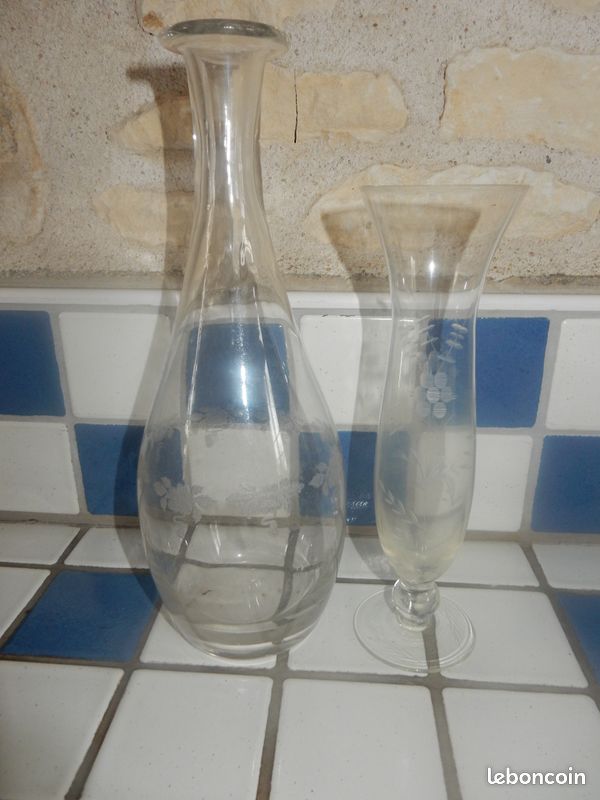 Vases anciens en verre gravé (image 2)
