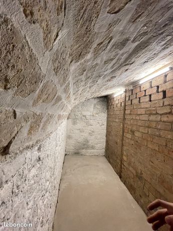Cave saine et bétonnée idéal stockage / investissement