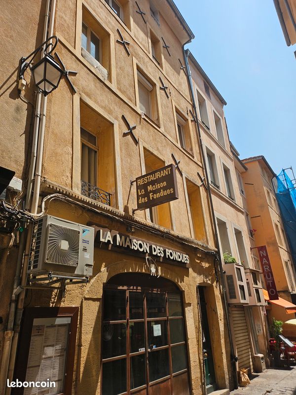 Appartement 1 pièce 11 m² · à Aix-en-Provence · 11,3 m² · 92 000 €