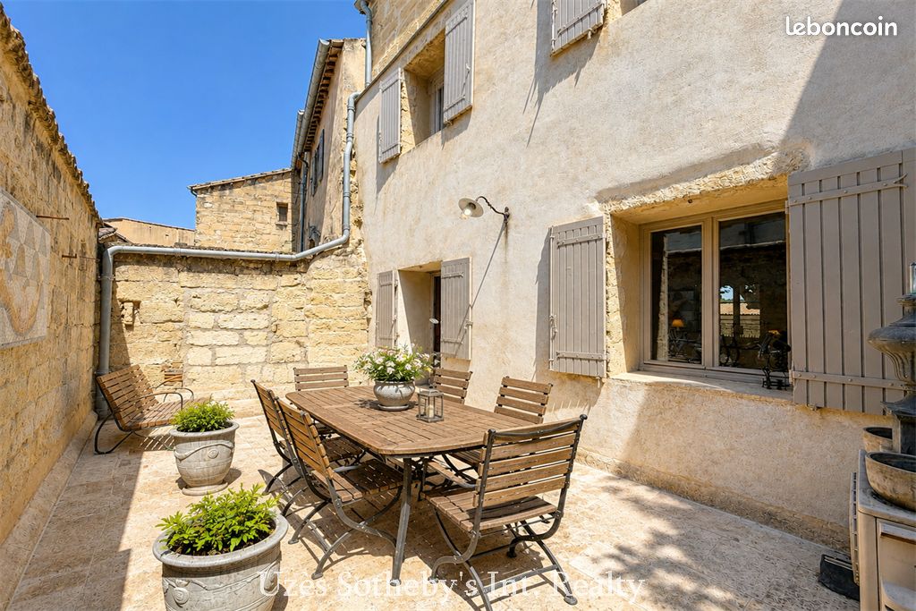 Maison 6 pièces 170 m² · à Uzès · 170 m² · 590 000 €