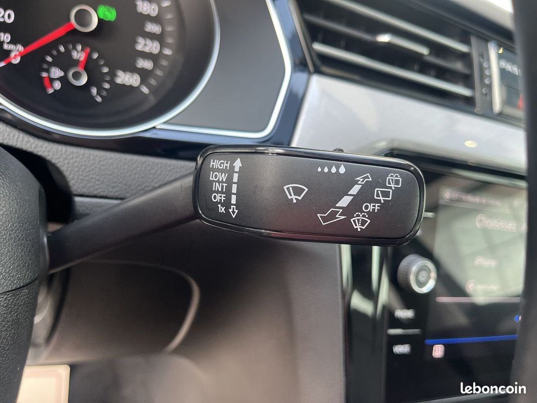 Volkswagen PASSAT SW TSI 218 CH HYBRIDE RECHARGEABLE GTE BUSINESS (image 16)