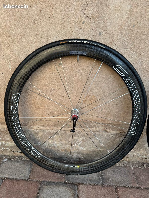 Paire de roues tubeless HUNT Aero Carbon avec pneus Continental GP 28mm