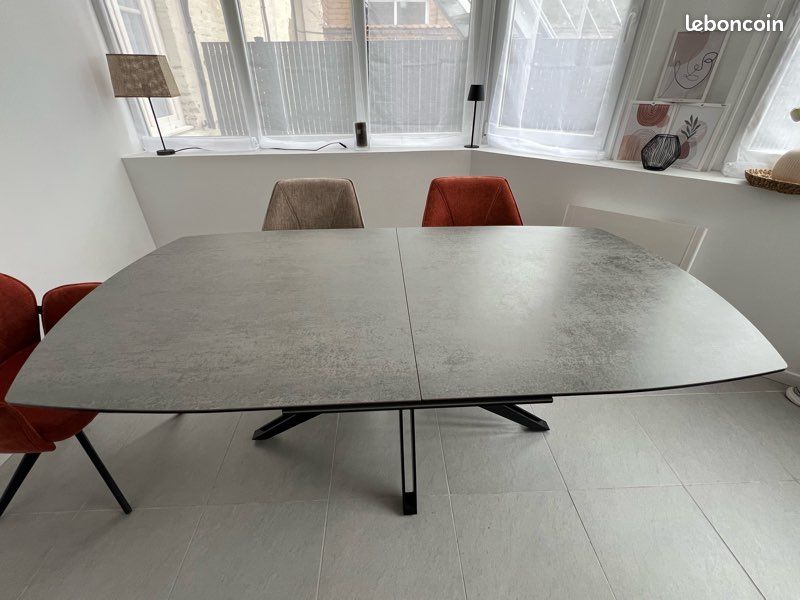 Table (image 11)