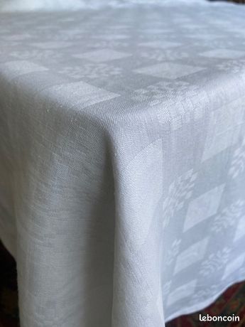 Nappe ancienne en dentelle de burano, nappe avec 12