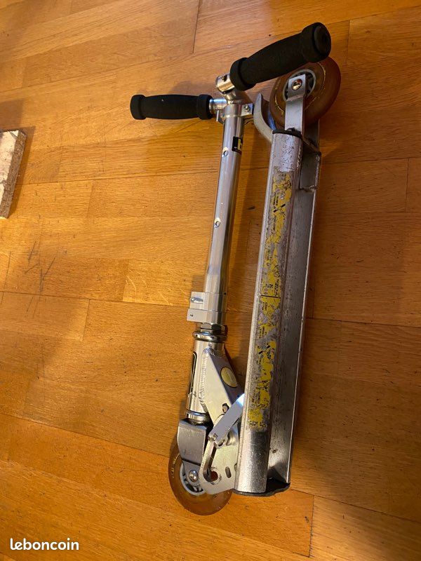 Trottinette urban pliable (image 2)