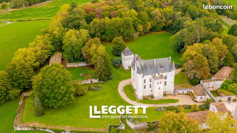 Château 13 pièces 700 m²
