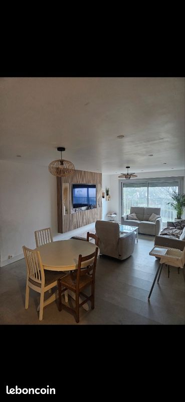 Appartement 5 pièces 105 m² · à Vénissieux · 105 m² · 175 000 €