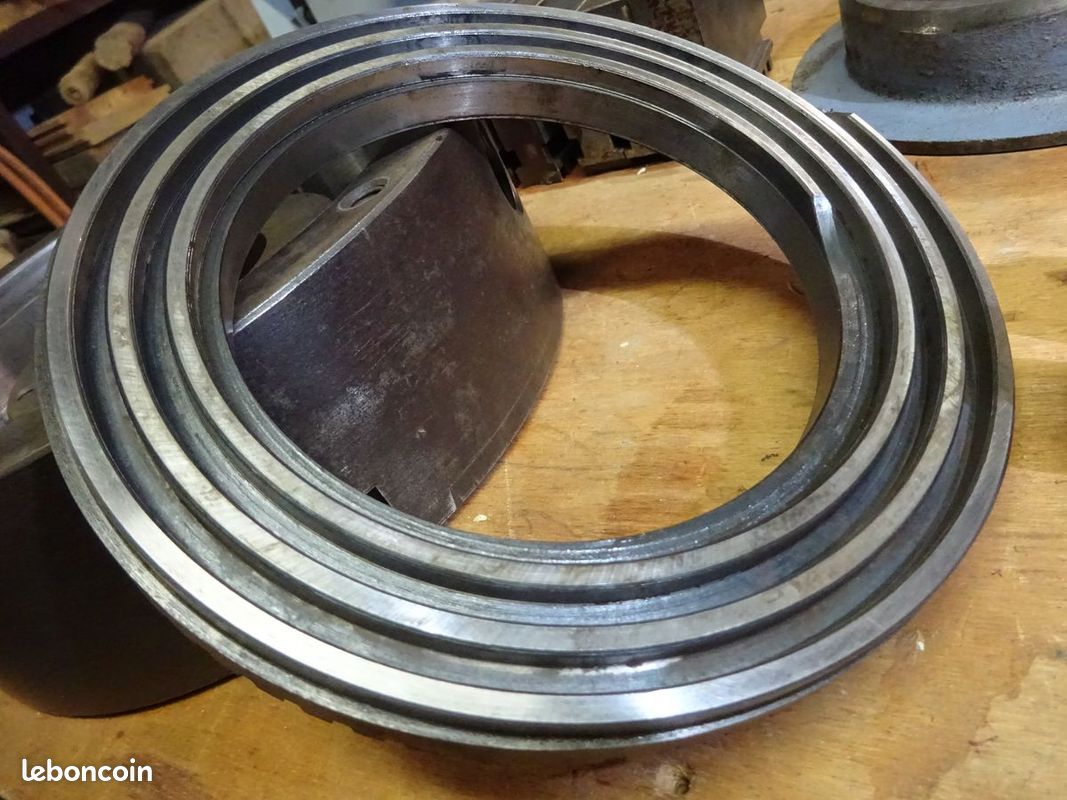 Mandrin 3 mors, marque "pro" ROHM, Ø 250mm, acier, serrage concentrique, avec mors durs monoblocs inter et exter + 2 jeux mors doux (image 19)