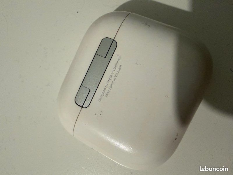 AirPods 4 (image 4)