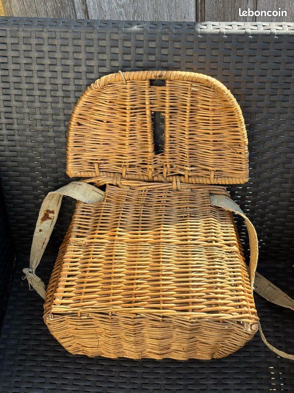 ANCIEN PANIER DE PÊCHE / 43 cm X 30 cm X 23 cm