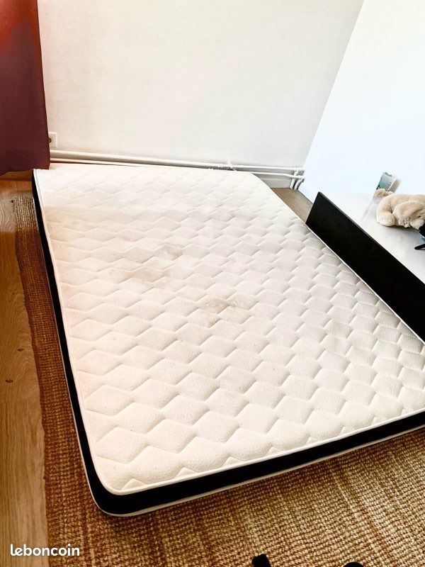 Matelas 2 places – 140x190 cm – Bon état (image 1)