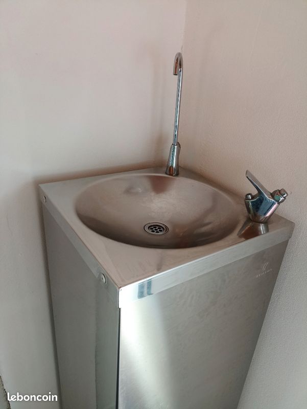 Fontaine à eau inox (image 2)